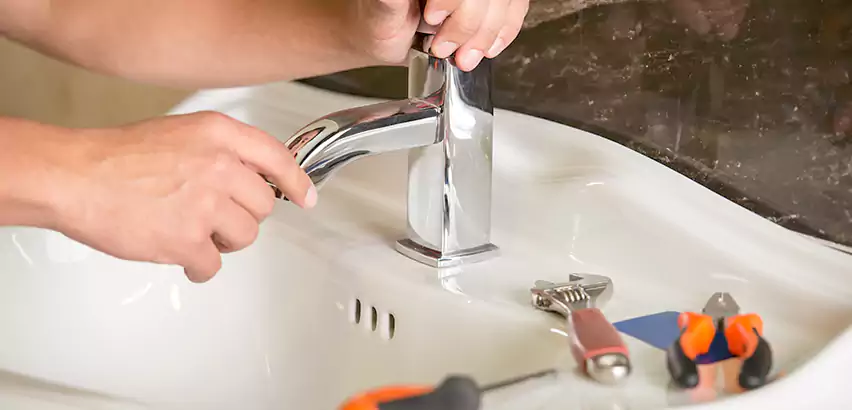 Bathtub Faucet Replacement in Bergenfield